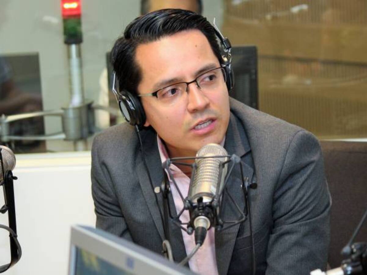 Las redes deben no solo promover la simplificación de la política, sino también la participación: Lancheros