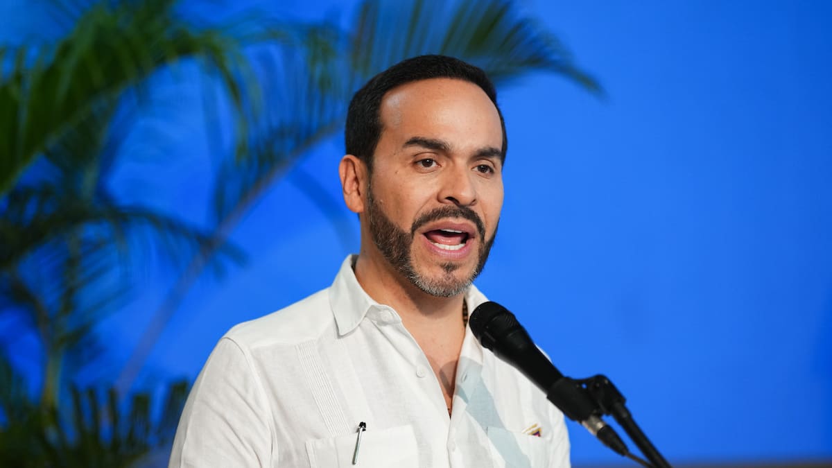 Las EPS que no sean viables deberán ser liquidadas: presidente Abelardo de la Espriella