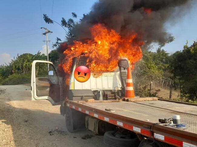 Policía desmiente incineración de grúa a manos de delincuentes en Bolívar