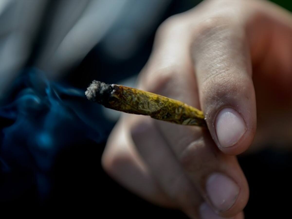 Gobierno se opone a decisión que tumbó norma que prohibía consumir licor y drogas en calle