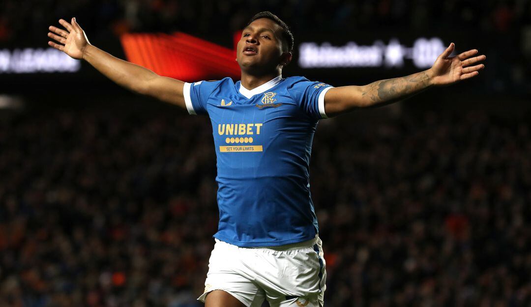 Alfredo Morelos festeja su segunda anotación de la noche.