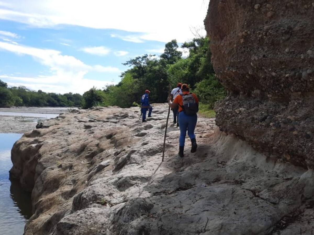 Buscan el cuerpo de una menor que desapareció en el rio Coello