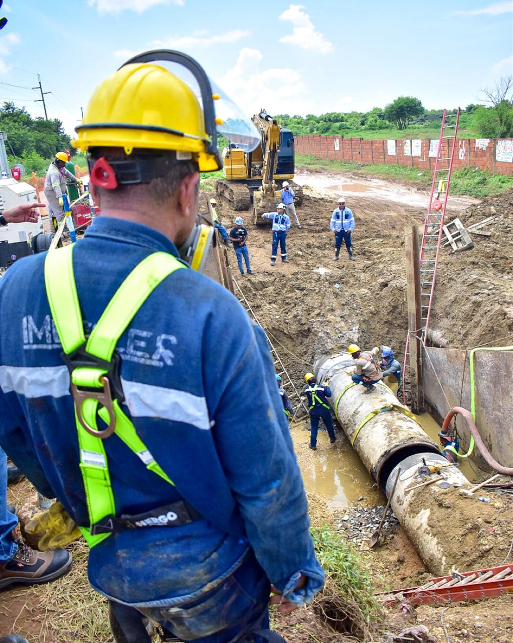 418 metros cúbicos de agua suministrados durante primer día de trabajo de Acuacar