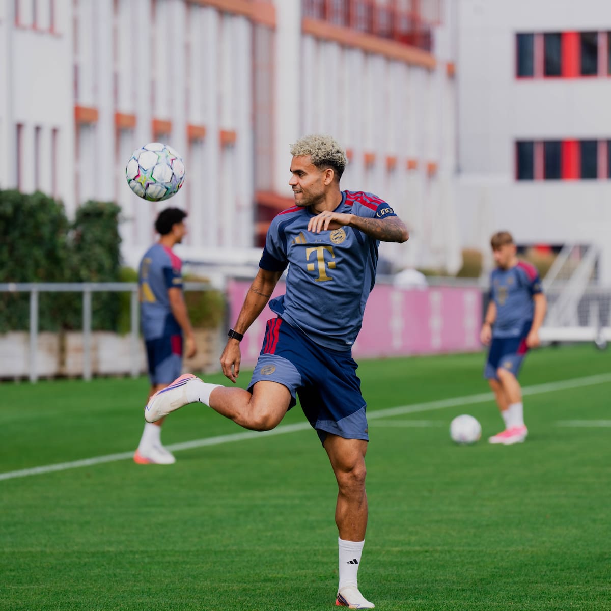 Luis Díaz y Bayern Múnich debutan en la Champions ante revelación de la pasada edición: Día y hora