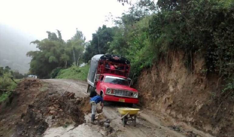Alcaldes reclaman atención de Mintransporte e Invías para el sur de la región