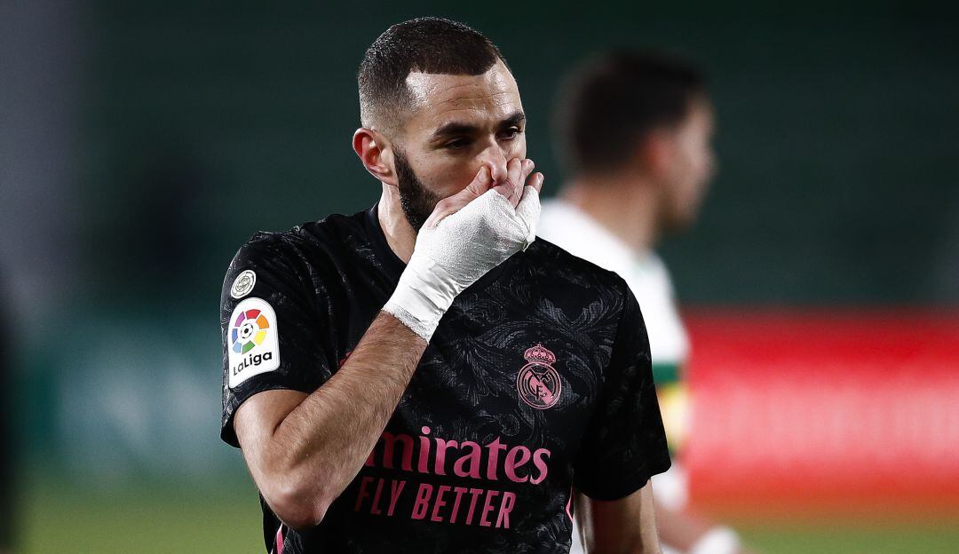 Karim Benzema será juzgado por complicidad en chantaje a Mathieu Valbuena.