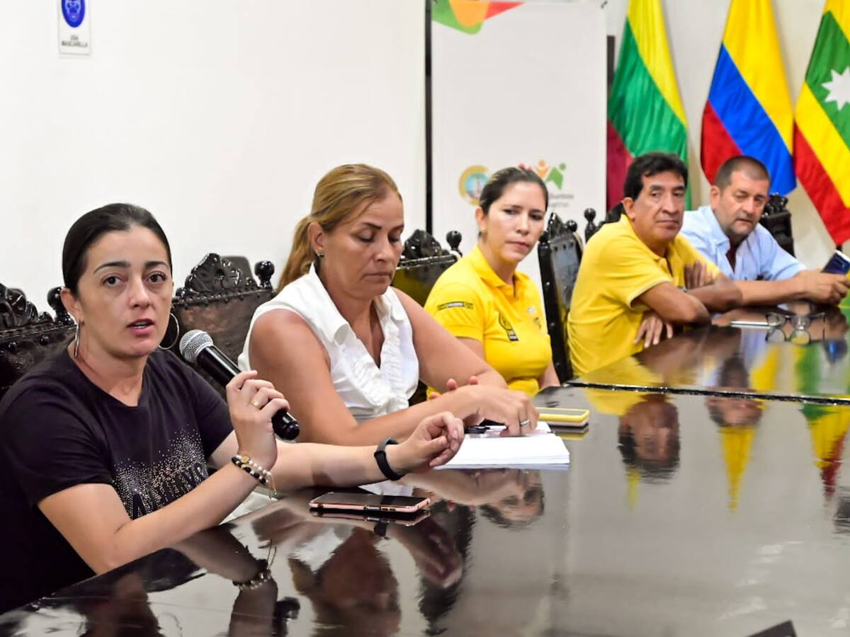 Tras reunión con taxistas Alcaldía aumentará controles al transporte ilegal