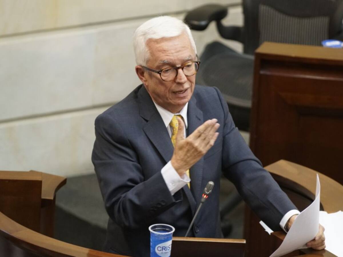 "(Uber) probó que sus conductores no eran socios, otra mentira": Robledo