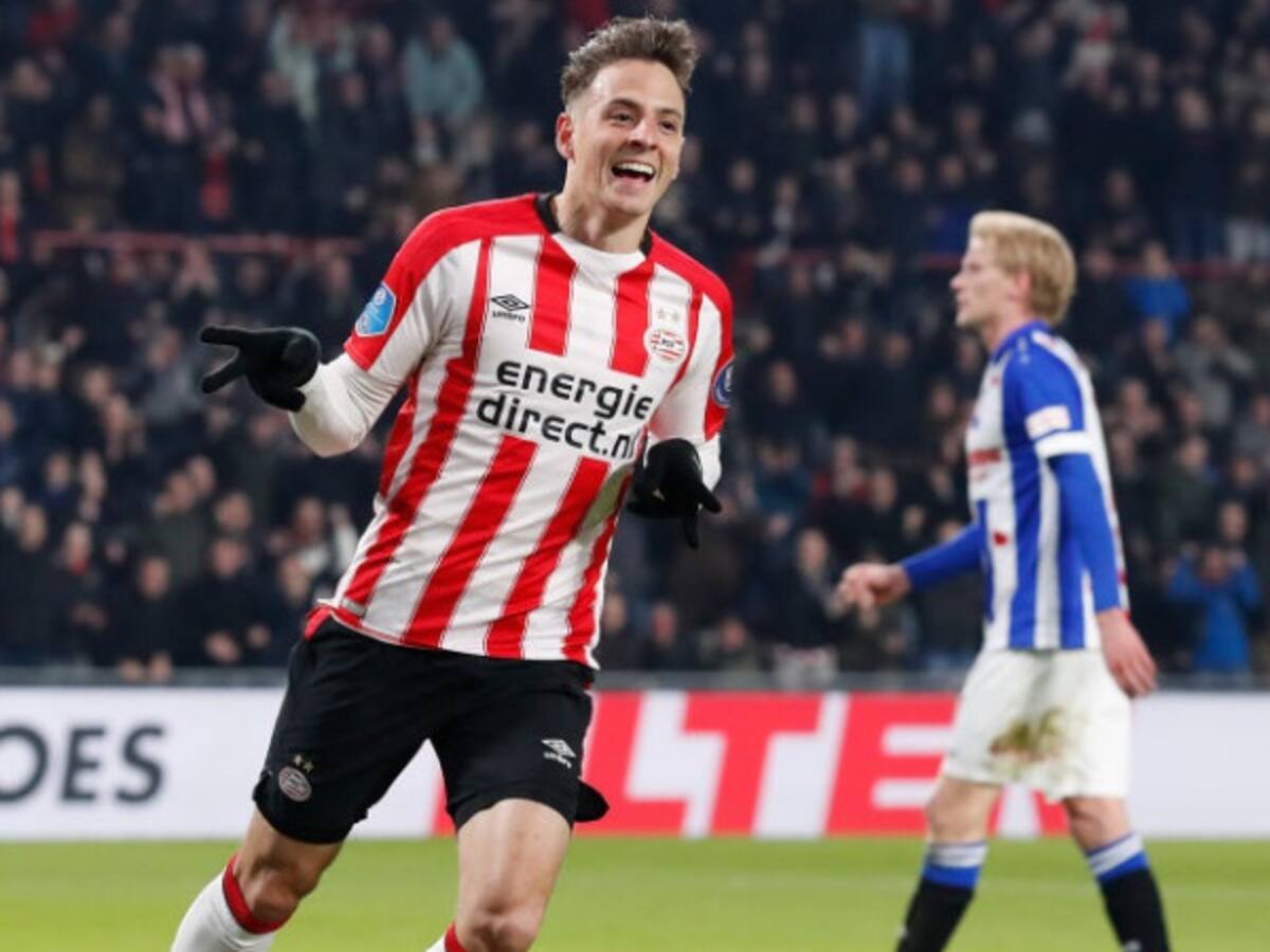 Santiago Arias marcó un gol en el empate del PSV contra el Heerenveen