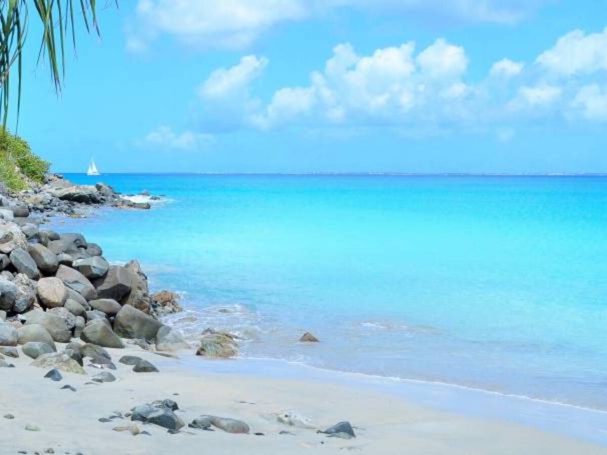 Rescatan a tres pescadores a la deriva en el archipiélago de San Andrés