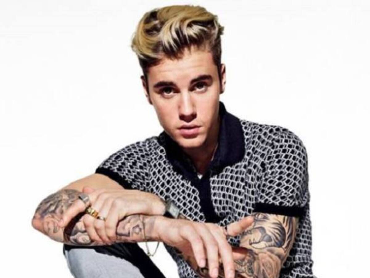 Justin Bieber se cae durante un concierto en Canadá
