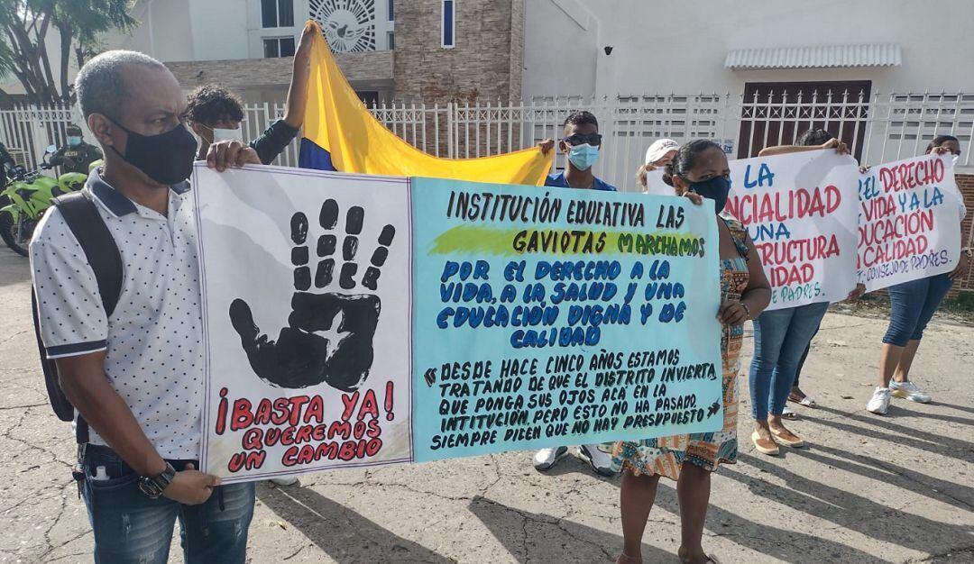 Padres de familia de las tres sedes aseguran que así, no envían a sus niños