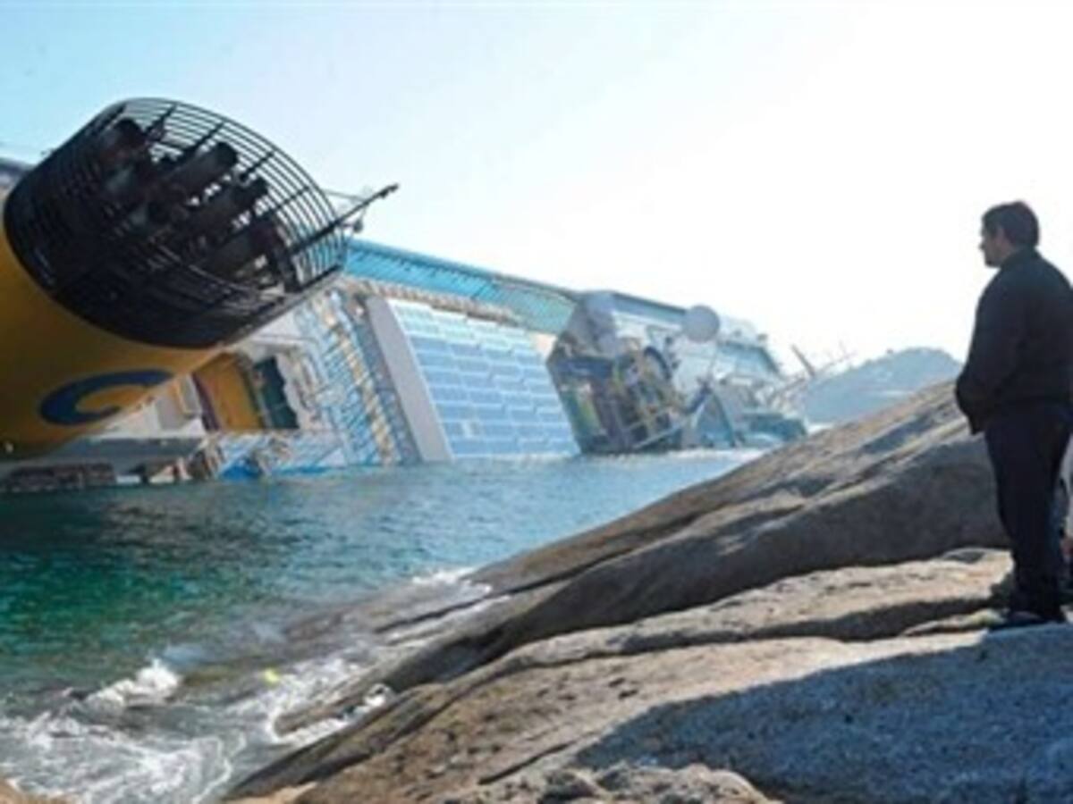 Detención domiciliaria a capitán del crucero que naufragó en aguas italianas