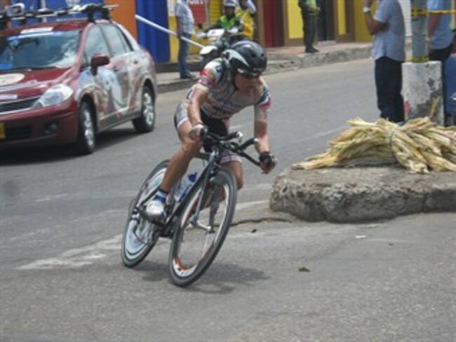 Marlón Pérez primer líder del clásico Radial