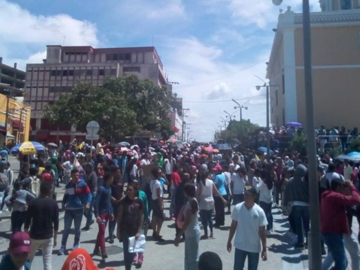 Estudiantes, directivos y docentes marcharon en Sincelejo por la educación