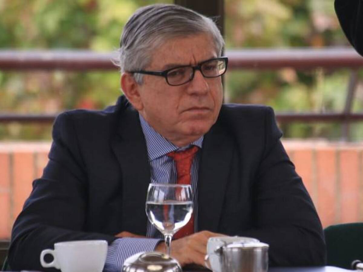 César Gaviria se desmarca del Santismo y arremete contra sus críticos