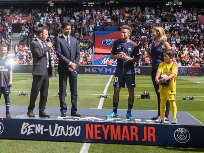 En imágenes: la presentación de Neymar ante su afición en París