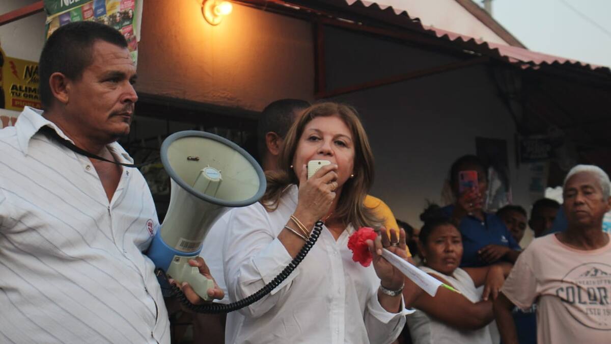 Alcaldesa de Turbaco se comprometió con agua para habitantes de Oro Blanco