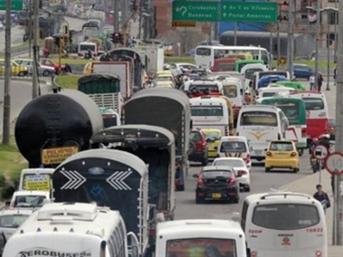 Cobros por congestión, viables pero sin pico y placa: Petro