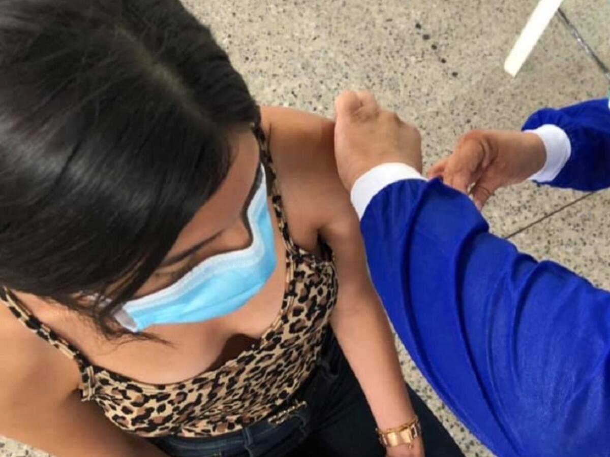 Autoridades sanitarias piden completar esquemas de vacunación