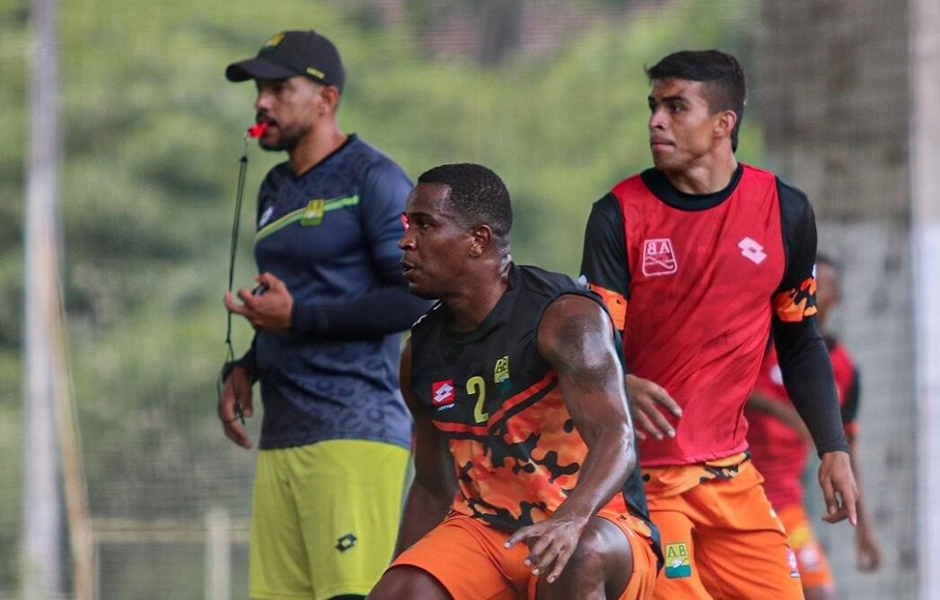 Atlético Bucaramanga quiere seguir liderando el campeonato / Foto: @ABucaramanga