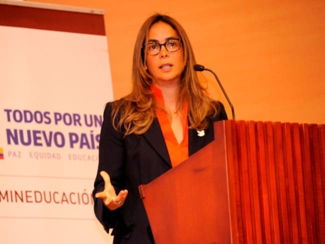 Ministra de Educación reafirmó compromiso educativo con niños y jóvenes de La Guajira