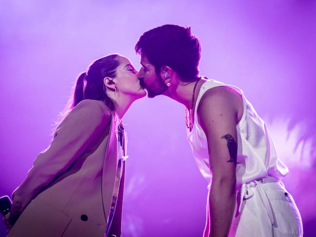 A CORUNA, SPAIN - JULY 21: (L-R) Evaluna Montaner and Camilo perform during the De Adentro Pa Afuera Tour at Coliseum A Coruña on July 21, 2022 in A Coruna, Spain. (Photo by Cristina Andina/Redferns)