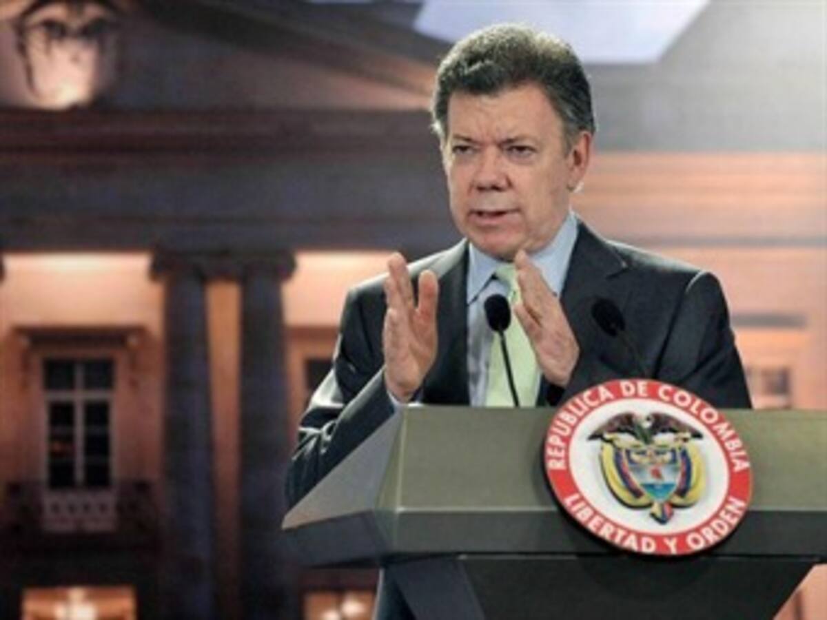 Santos inicia maratónica jornada con bancadas para garantizar apoyo a reforma tributaria