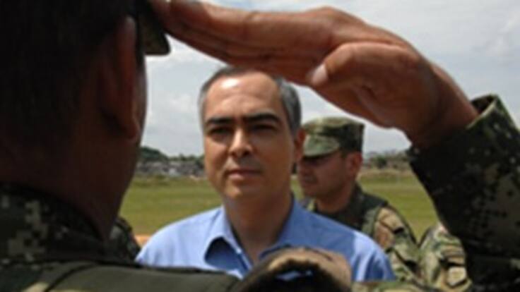 En un mes estará listo el plan de guerra para combatir a los grupos irregulares