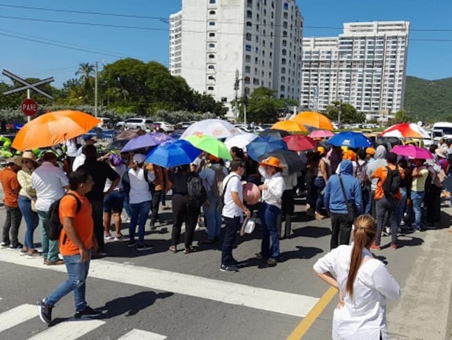 En Santa Marta reportan bloqueos en vías por militantes de Fuerza Ciudadana