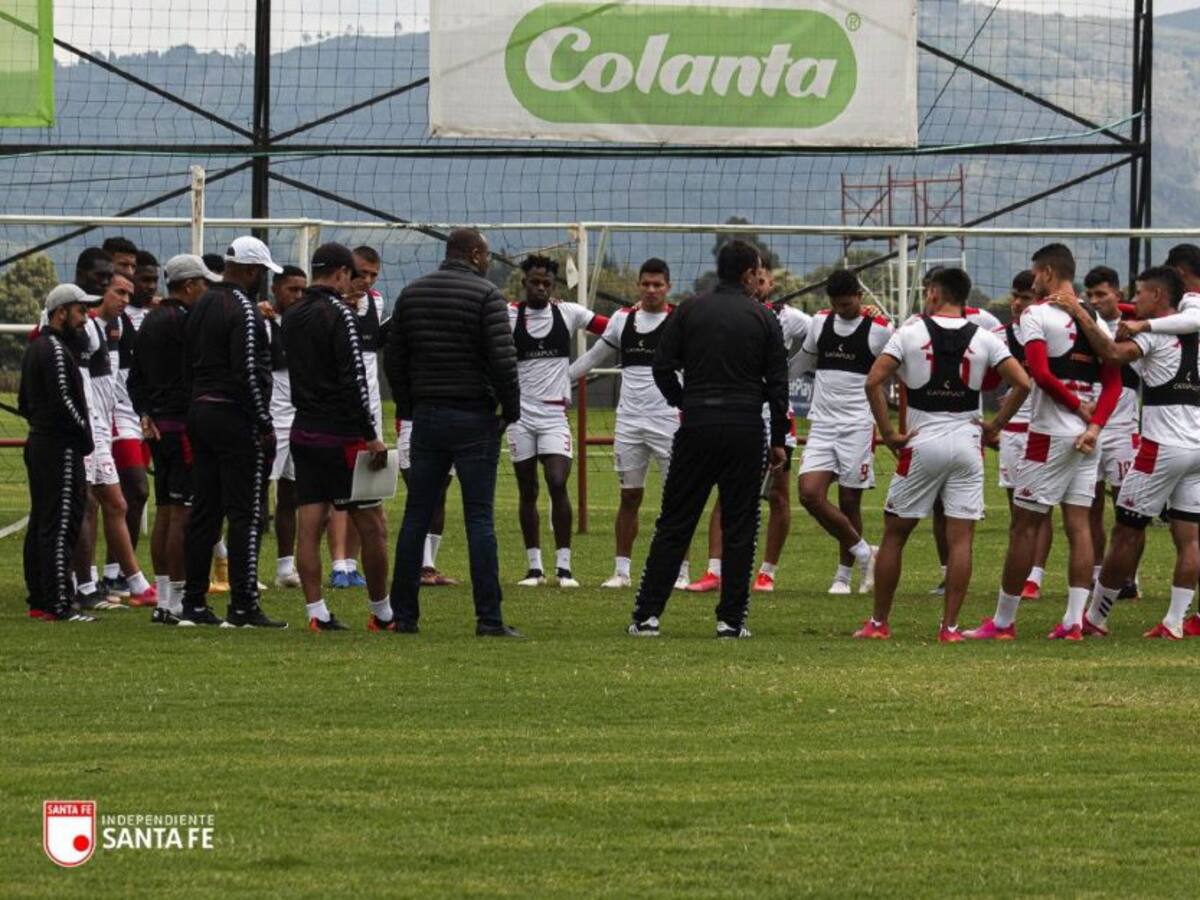 Grigori Méndez: "Queremos ir partido a partido. Hay que tener paciencia"