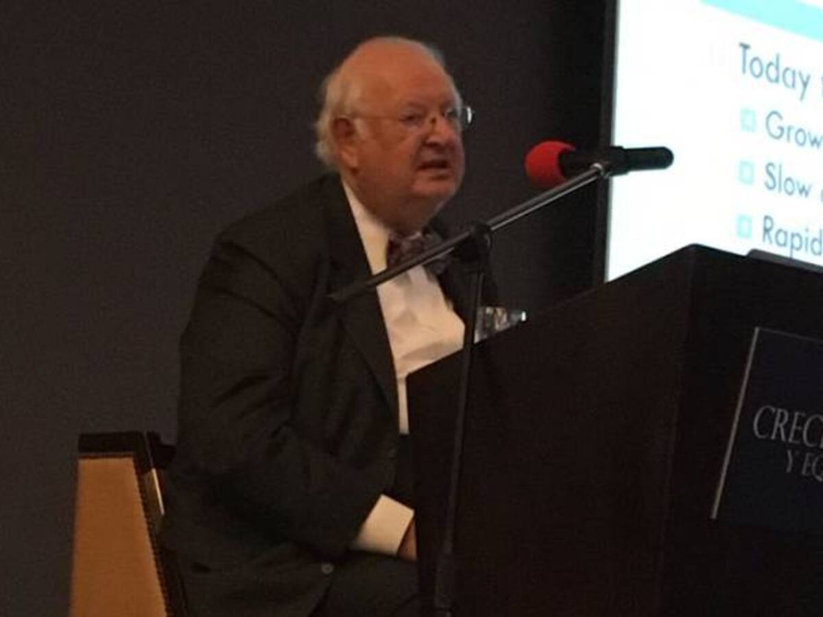 Colombia va por buen camino para llegar al desarrollo: Sir Angus Deaton