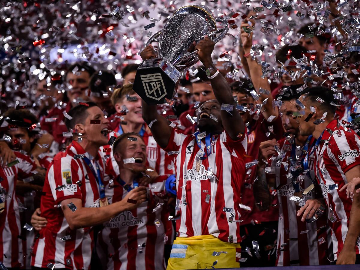 Edwuin Cetré se coronó campeón en Argentina, tras vencer con Estudiantes de La Plata a Racing