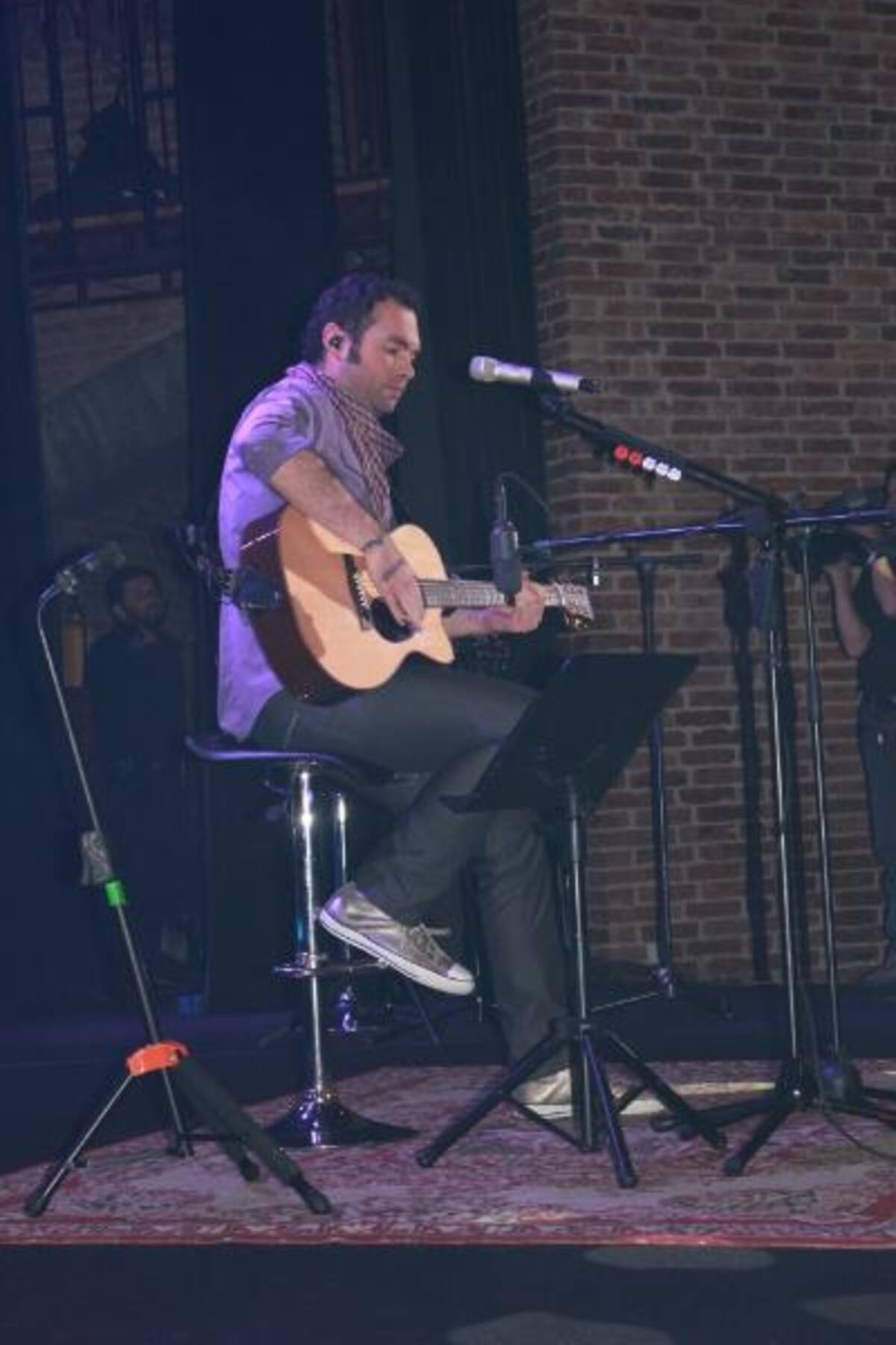 La ventana estuvo en la grabación del DVD acústico de Santiago Cruz, "Cruce de Caminos". 29 de marzo.