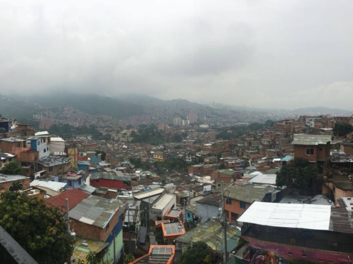 Fuerza pública no se va de los barrios, responde a la ONU el alcalde