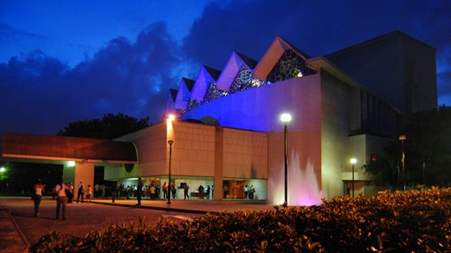 Mientras sea patrimonio no habrá demolición para el Amira de la Rosa. Foto: Banco de la República