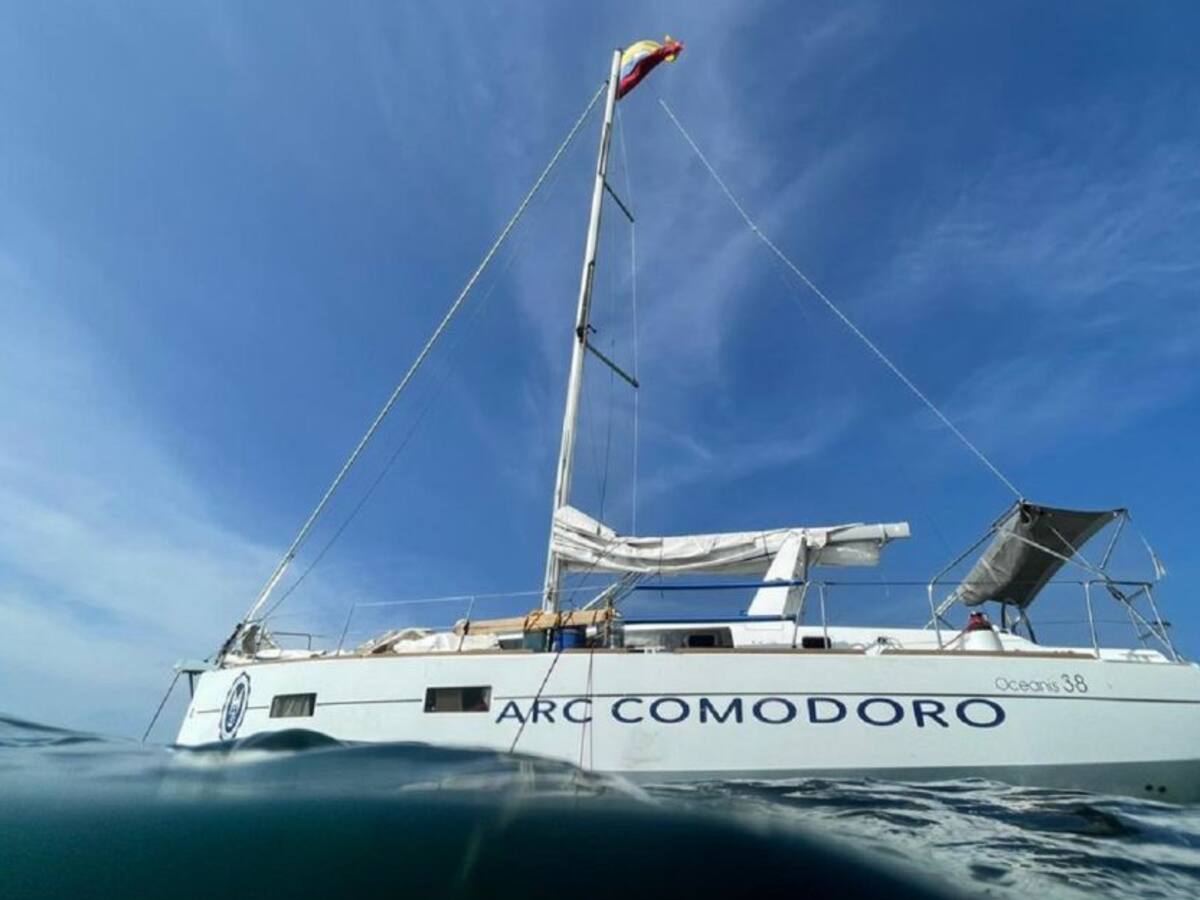 ENAP de Cartagena participa en regata soberana