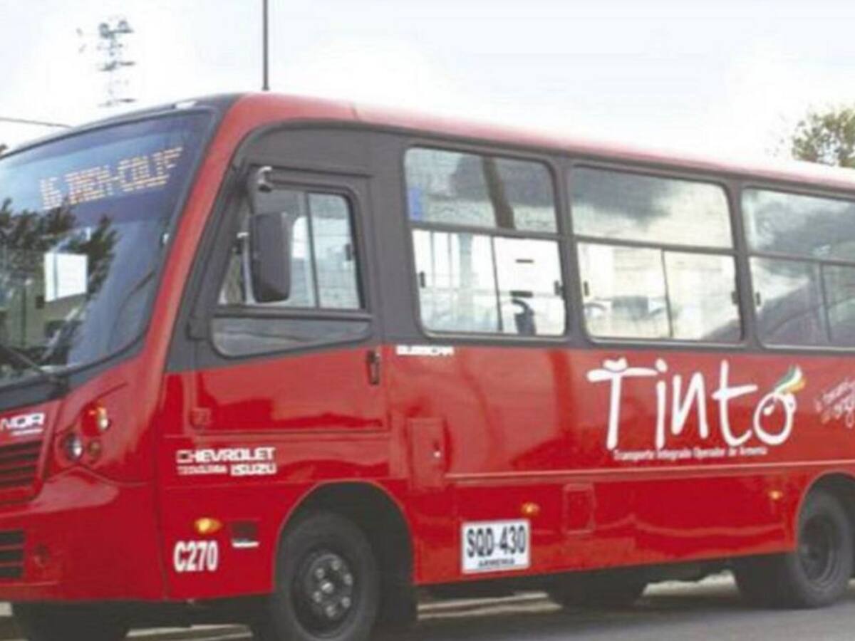 Ciudadanos en Armenia rechazan incremento de tarifas del bus urbano