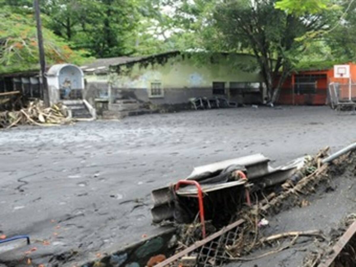 Colegio damnificado de Útica por ola invernal tendrá nuevas aulas provisionales