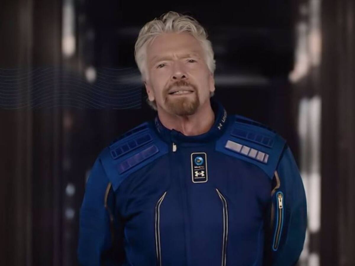 Richard Branson planea su primer viaje espacial días antes que Jeff Bezos