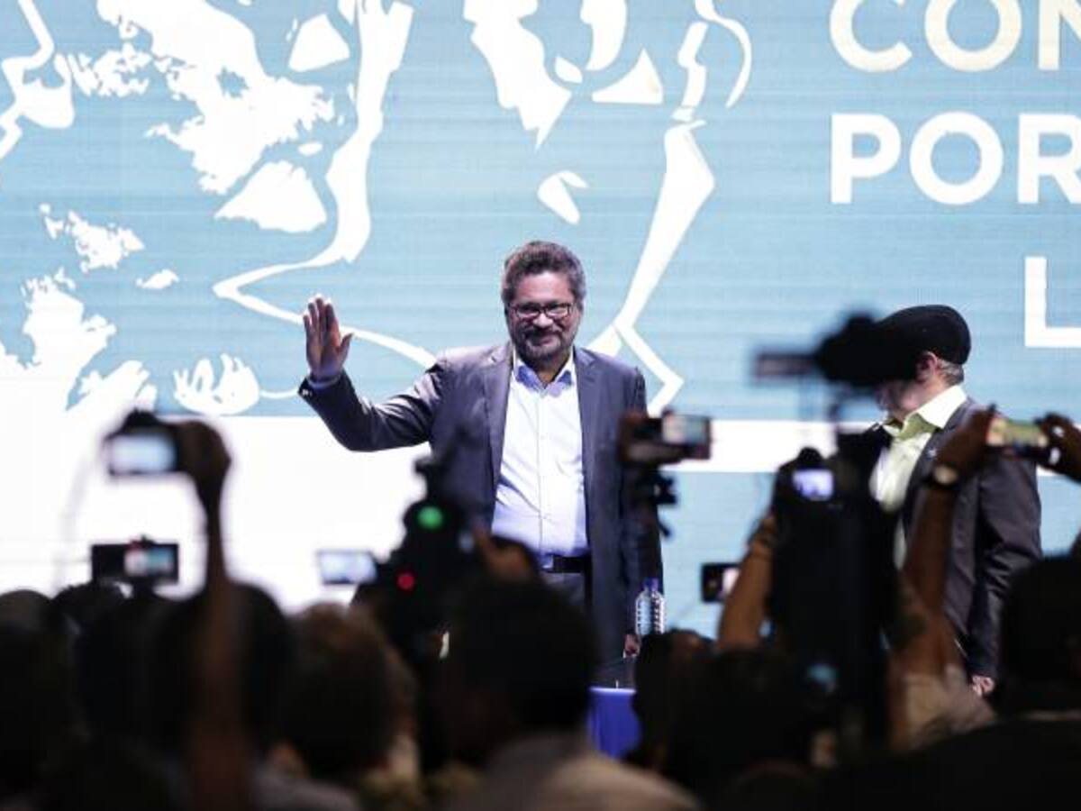 Los 111 integrantes de la dirección del nuevo partido Farc