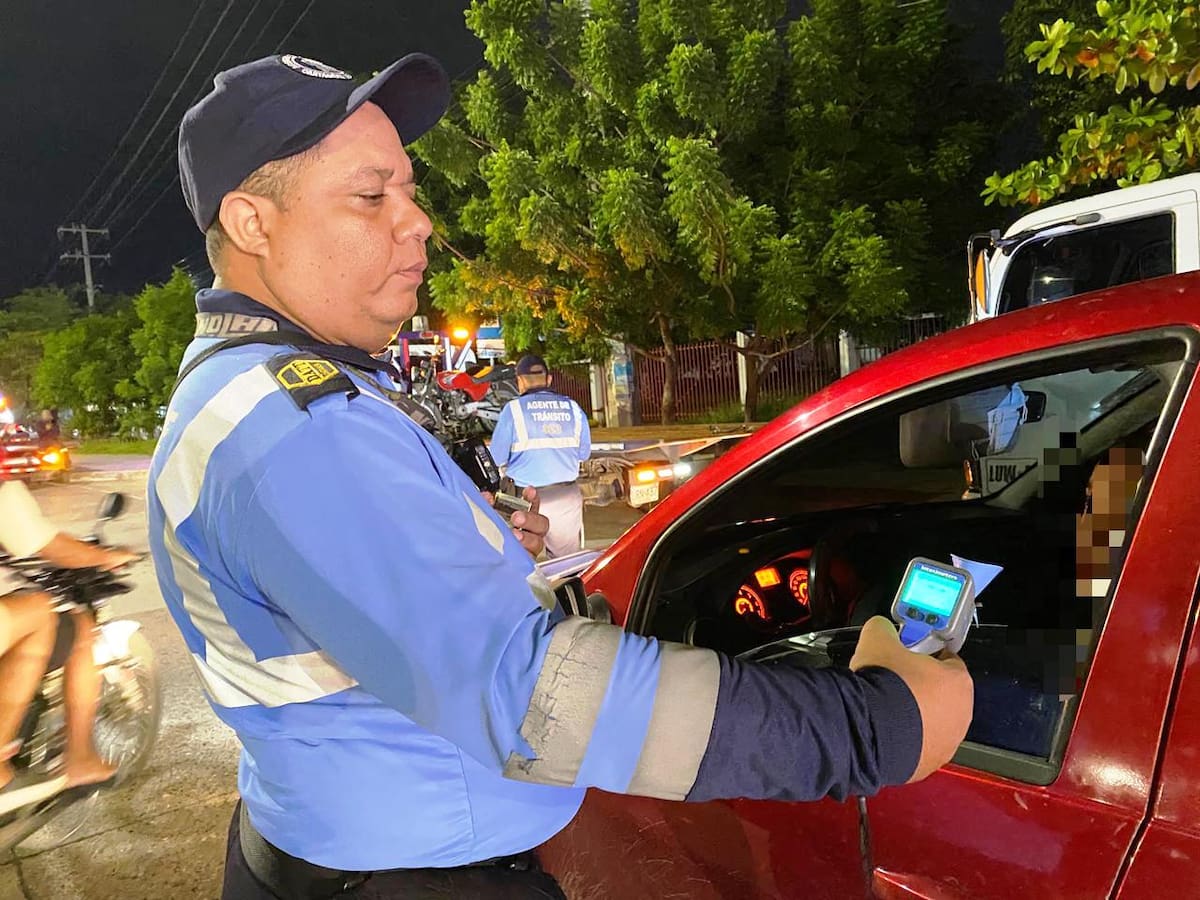 6 conductores dieron positivo en prueba de alcoholemia en operativo en la Transversal 54