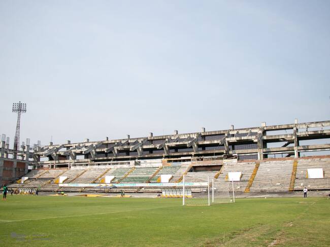 Se busca que el estadio pueda albergar entre 7.000 y 9.000 hinchas por cada partido.