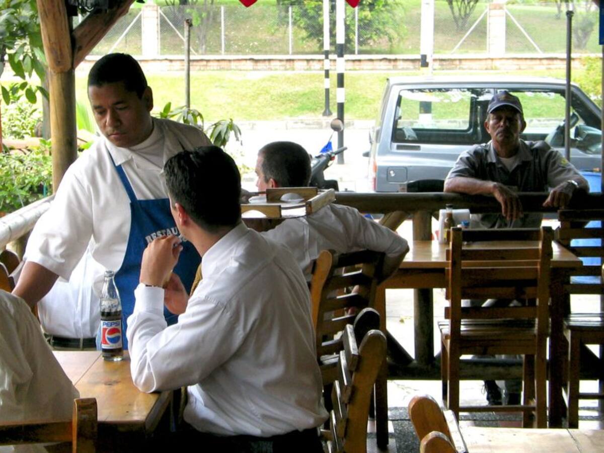 La resolución con protocolos para reapertura gradual de restaurantes