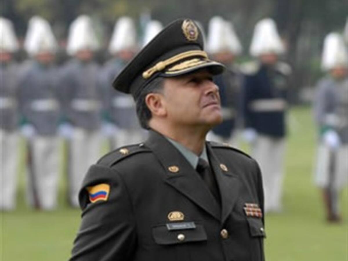 Piden que el general (r) Naranjo encabece lista al Senado por partido de la U