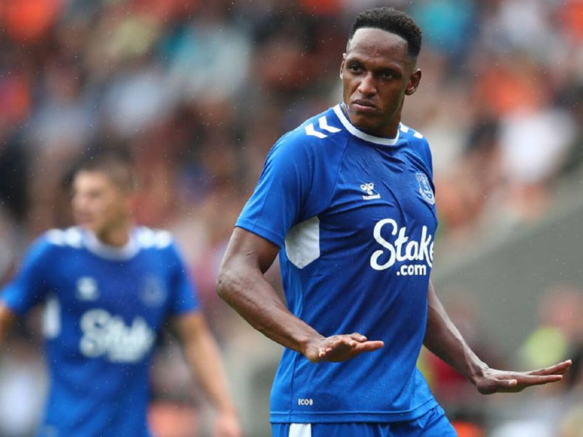Yerry Mina acude al departamento médico del Cali para tratar su lesión