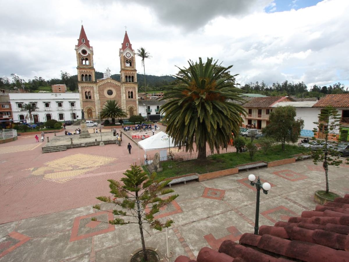 100 familias boyacenses ya son propietarias legítimas de sus tierras en Ramiriquí