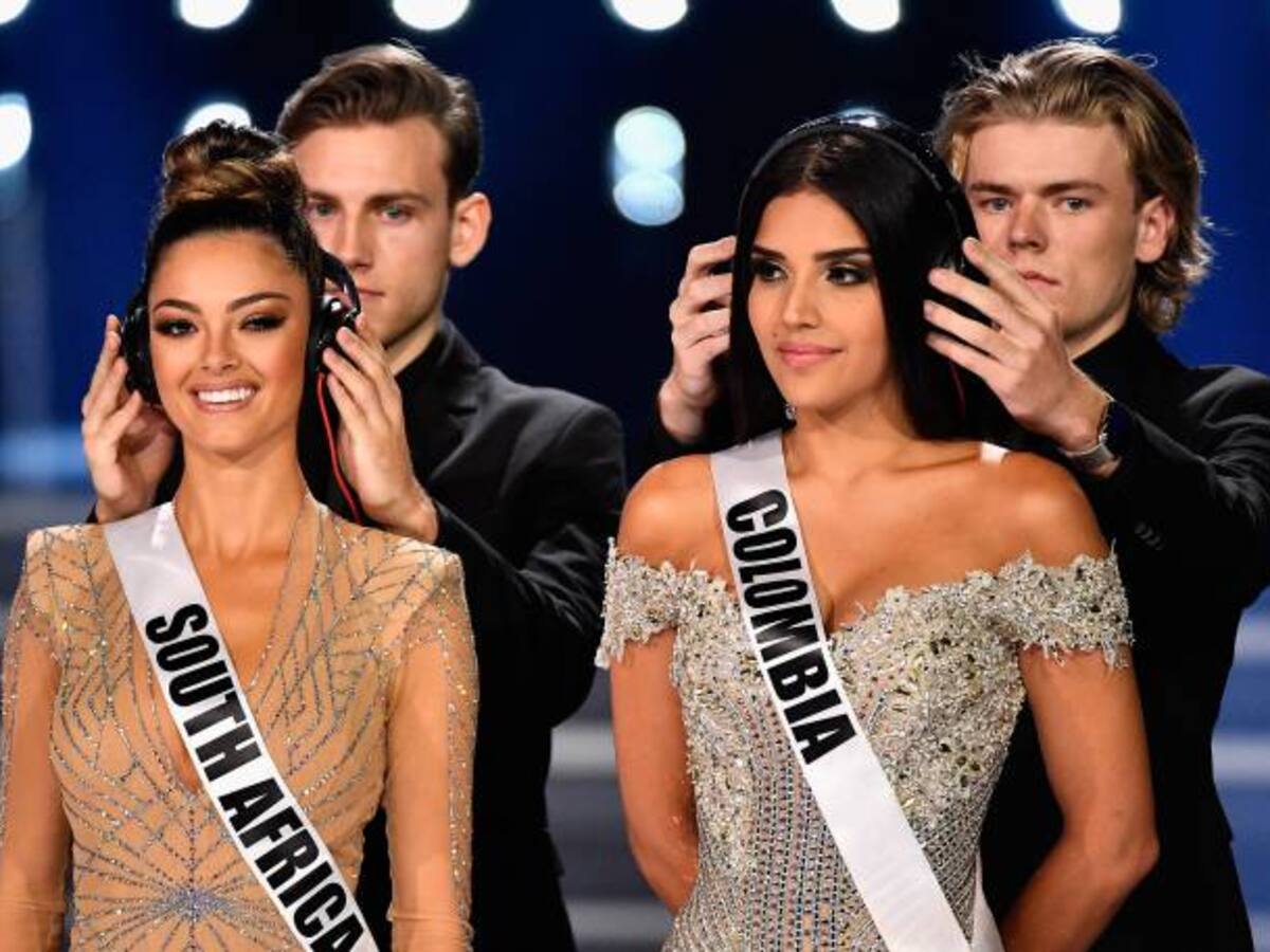 ¡Al natural! Las dos mujeres más bellas del universo