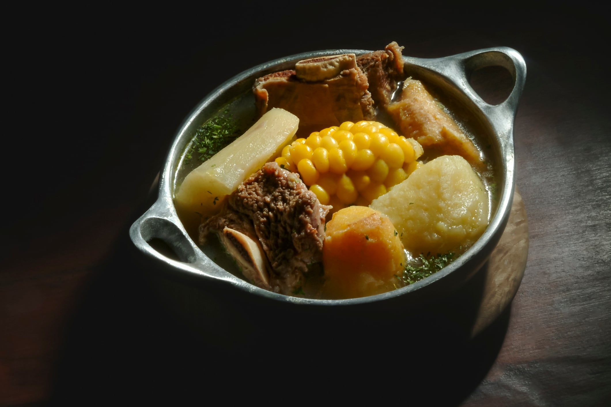Sancocho, plato típico de Colombia // imagen de referencia: Getty Images