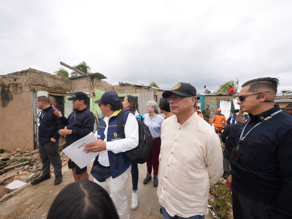 Petro anuncia que obras de reparación en San Andrés se harán con la comunidad isleña